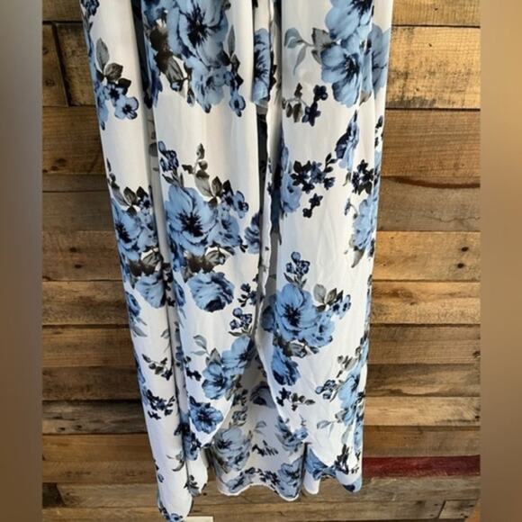 Peach Love California White And Blue Floral Maxi Romper Size Medium - Picture 9 of 11